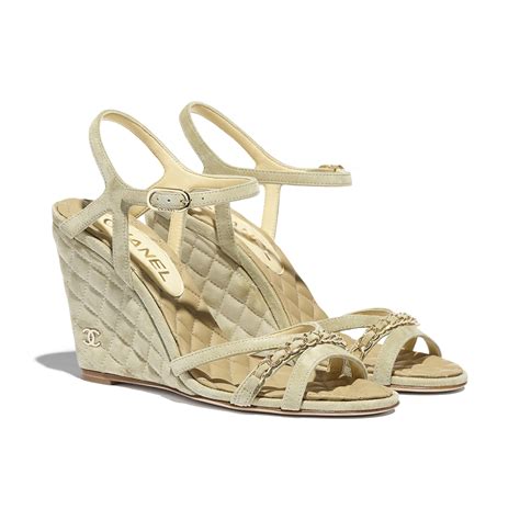 sandalo chanel panna cinturino catena|Chanel suede sandals.